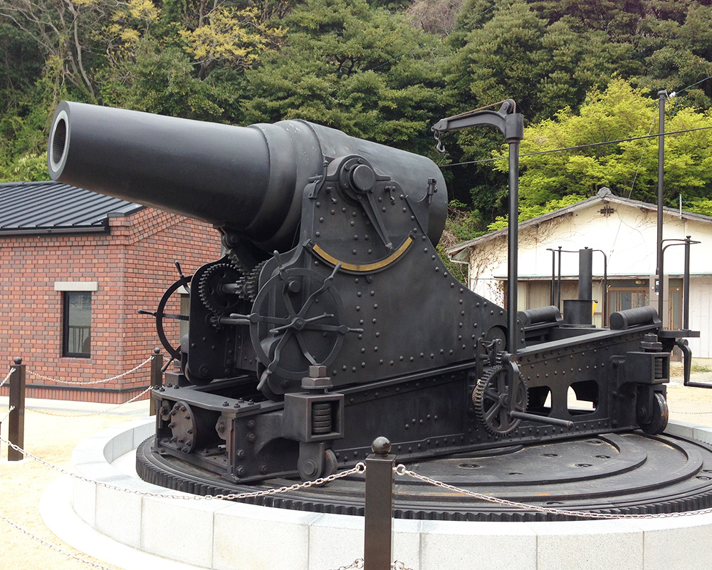 28cm howitzer (replica)